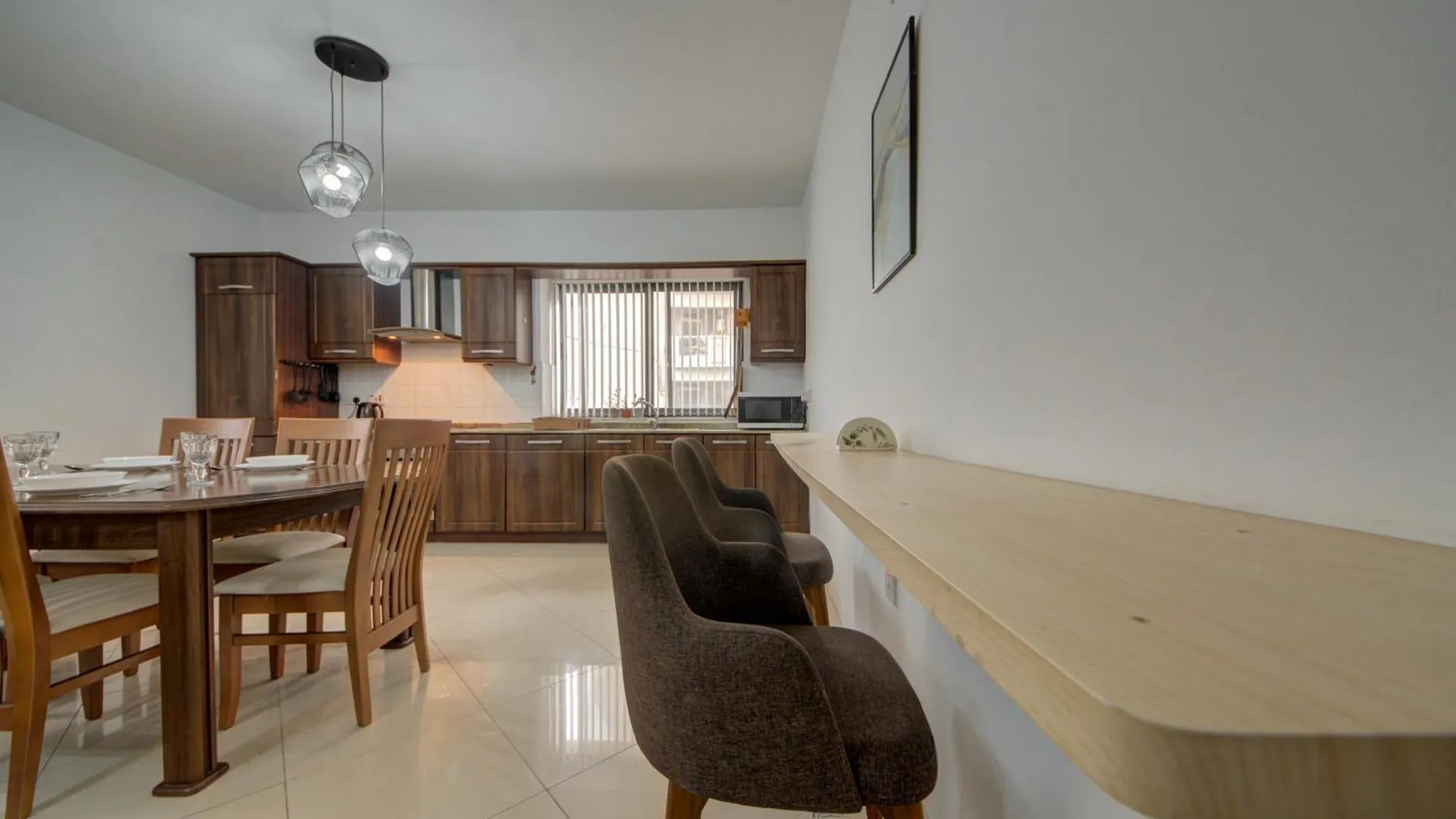 Apt San Julien Saint Julian's
