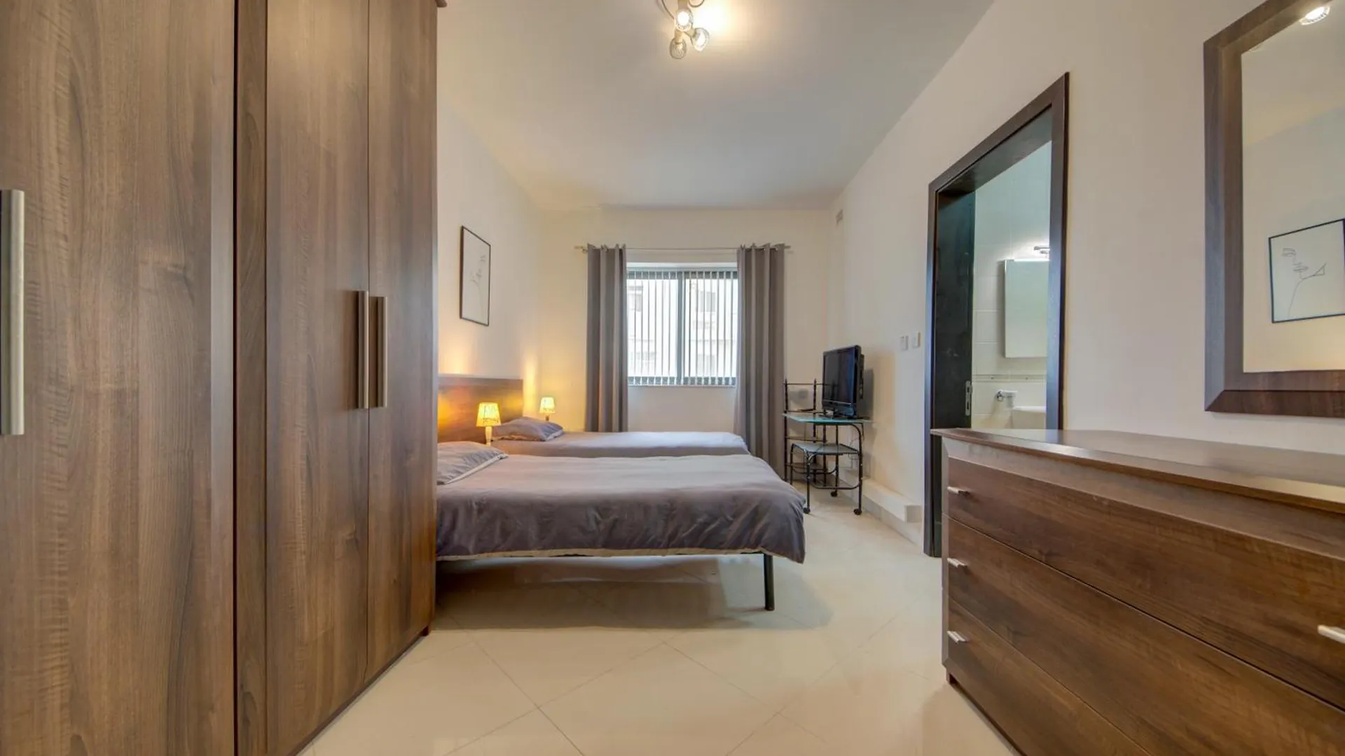 Apt San Julien Saint Julian's 0*,