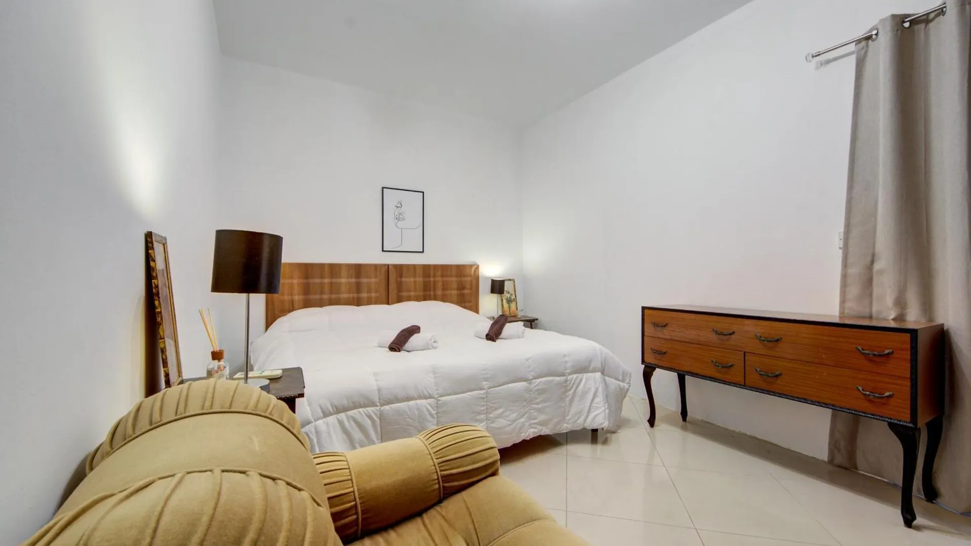 Apt San Julien Saint Julian's