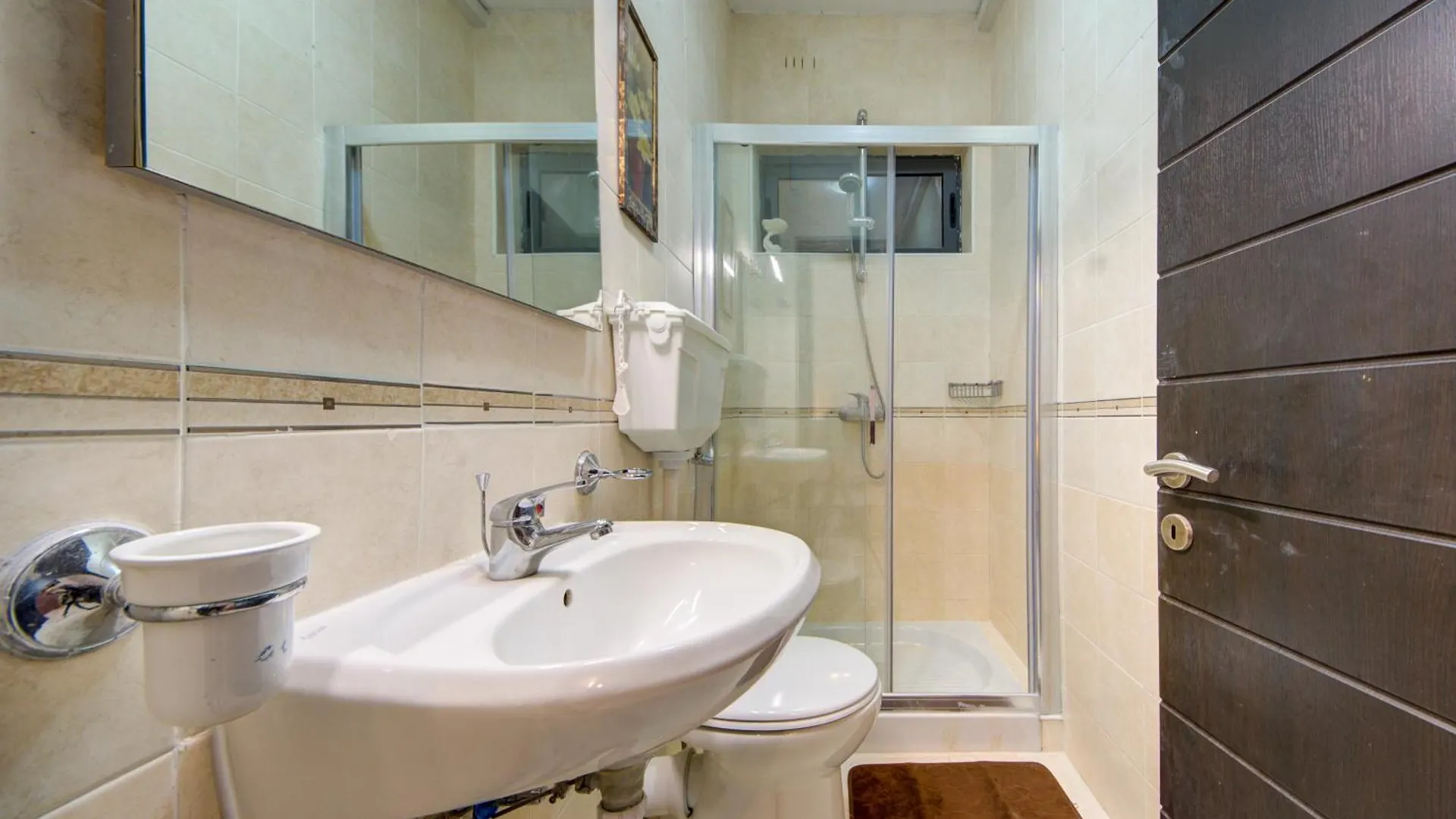 Apt San Julien Saint Julian's